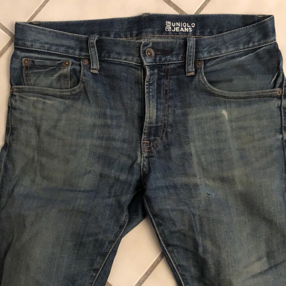 Uniqlo mens cropped / distressed SELVEDGE DENIM jeans (29” x 27”), faded blue - Picture 3 of 10